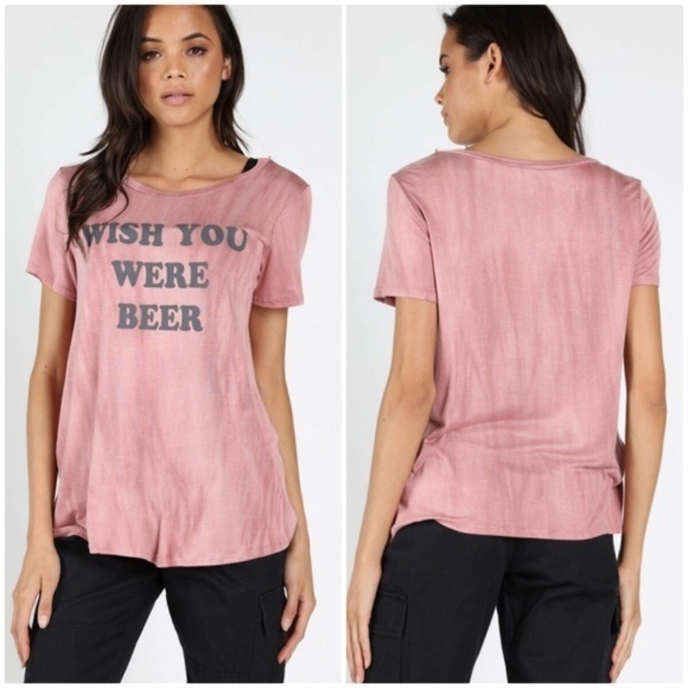 🆕Fun graphic pink tee.